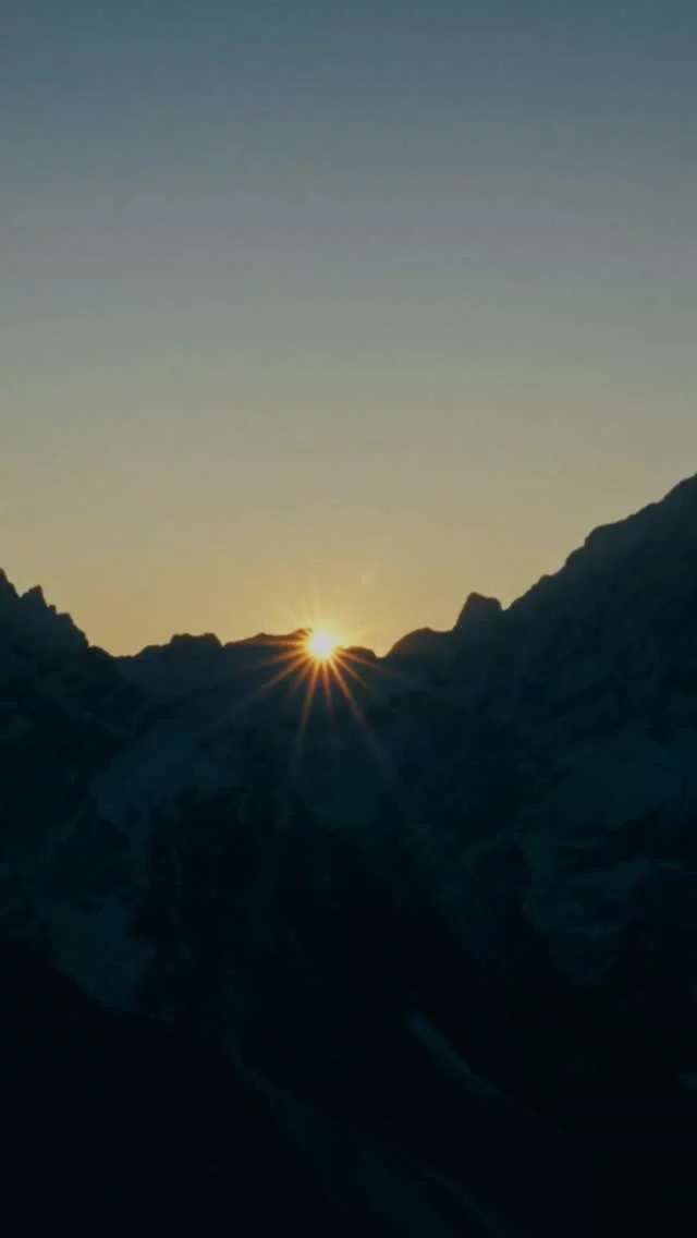 Den Berg spüren, die Linie fühlen, sicher stehen. 🎿✨

#nordica #skischuhe #skiing #mountainlove