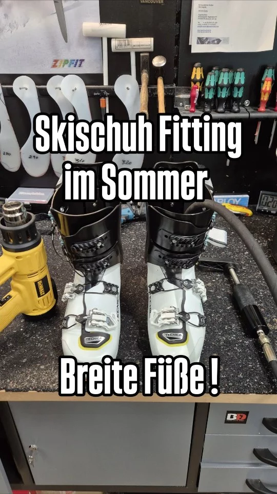 „Endlich Skischuhe, die wirklich passen – nicht nur irgendwie.“ 🥾❄️

Du kennst das: Standard-Skischuhe drücken vorne, die Zehen haben keinen Platz, der Knöchel nervt oder dein breiter Vorfuß fühlt sich einfach nur eingequetscht an?

Bei uns ist das Geschichte.
Wir machen echtes Bootfitting. Mit speziellem Fußleisten und unseren Tools bearbeiten wir die Schale genau so, wie dein Fuß es braucht. Breiter Vorfuß? Kein Ding. Hallux, Fußfehlstellungen, empfindliche Knöchel oder einfach nur „meine Füße sind speziell“? 

Wir passen den Schuh millimetergenau auf dich an.
Das Ergebnis: Deine Druckstellen werden stark reduziert bis komplett eliminiert – du hast einen optimalen Halt, mehr Komfort, mehr Kontrolle, deutlich mehr Spaß auf der Piste.

Maßangefertigt. Individuell. Richtig gut.
Komm vorbei, wir schauen uns deine Füße an und machen deinen vorhandenen Skischuh passend, oder finden ein neues Paar für Dich.

Wer will endlich wieder schmerzfrei Ski fahren? ✋

#bootfitting #skiboots #winter #skisport